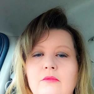 Meet your Posher, Carla